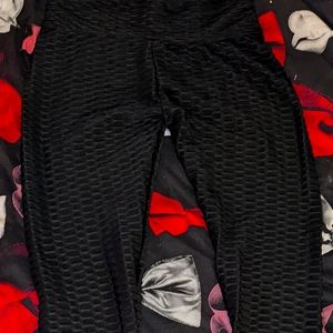 Black leggings cinched back large